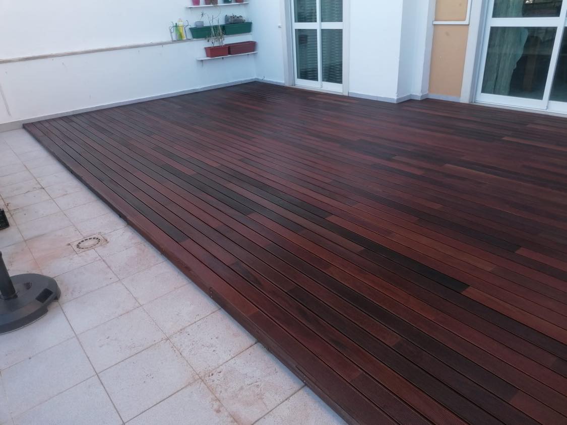 Decks de Madeira e Compósito 